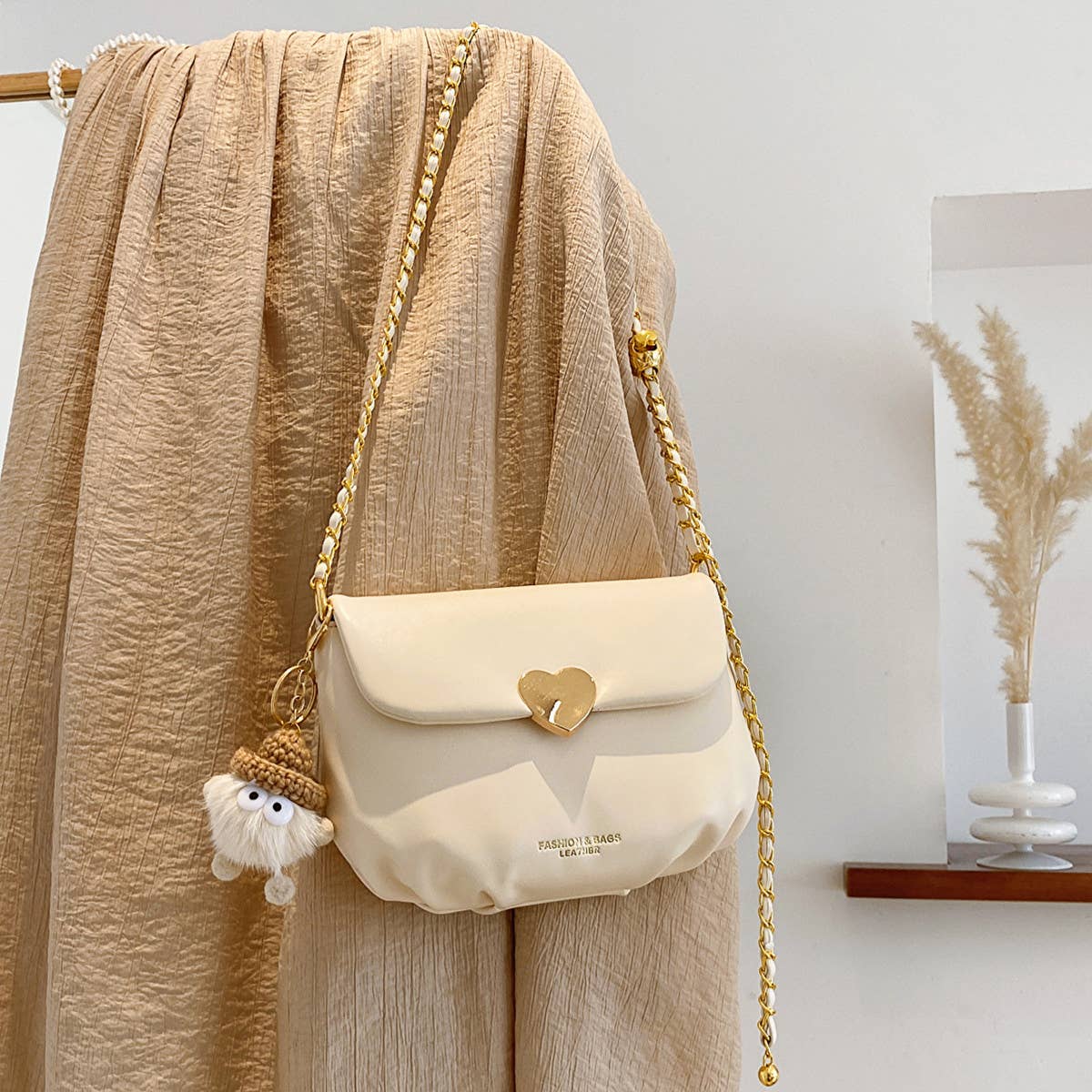 WOMEN CHAIN SMALL GOLD BALL SHOULDER BAG_CWAB1561