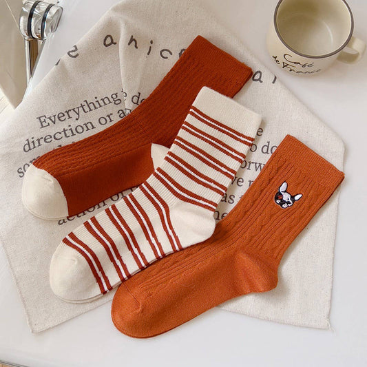 THIN EMBROIDERED BREATHABLE WOMEN'S MID-CALF SOCKS
