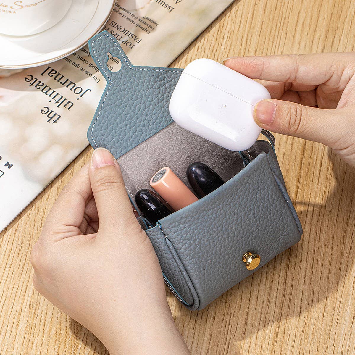 Mini Leather Earphone Case ? Multi-Use Pouch_CUAB00398