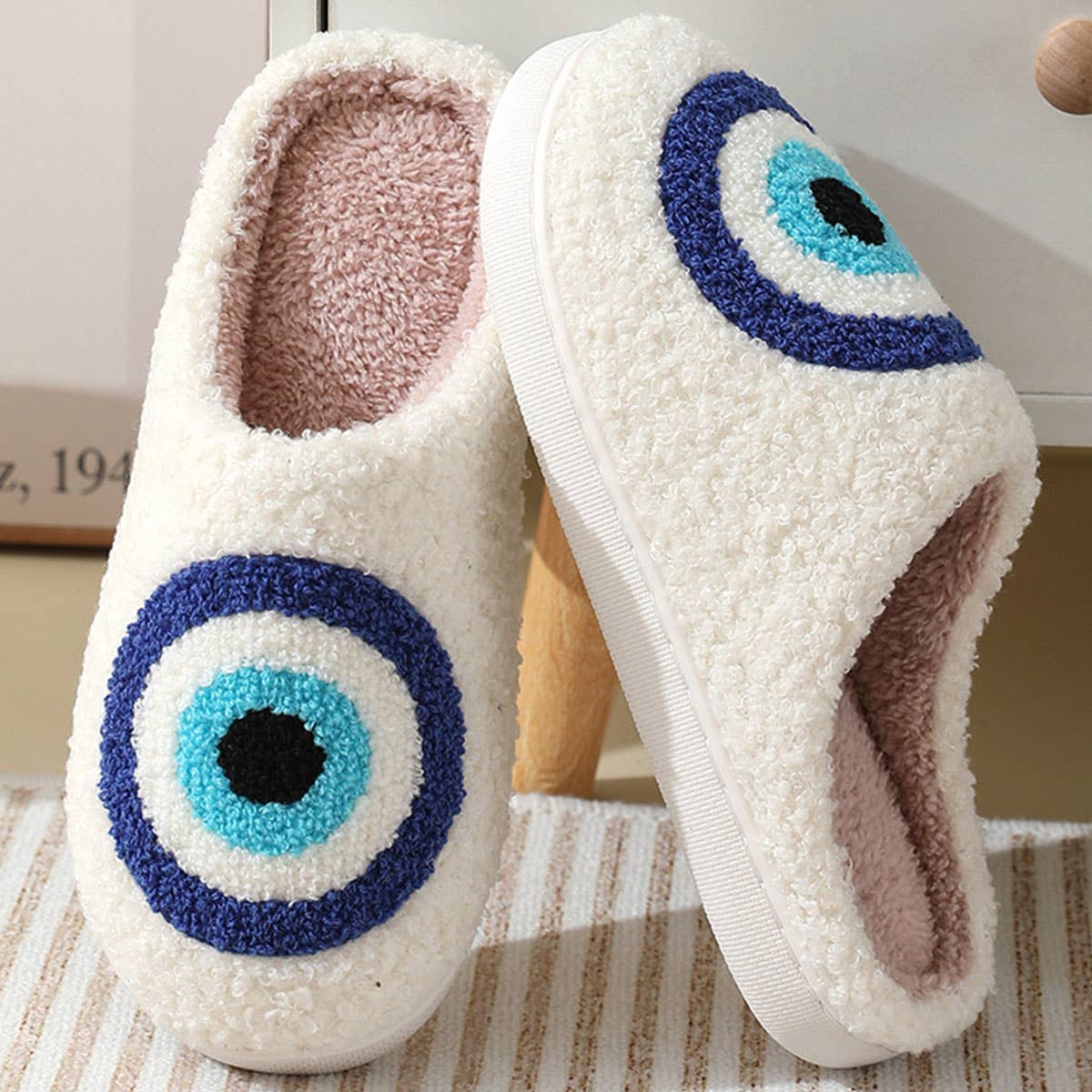 Cute Blue Eye Indoor Slippers For Fall/Winter