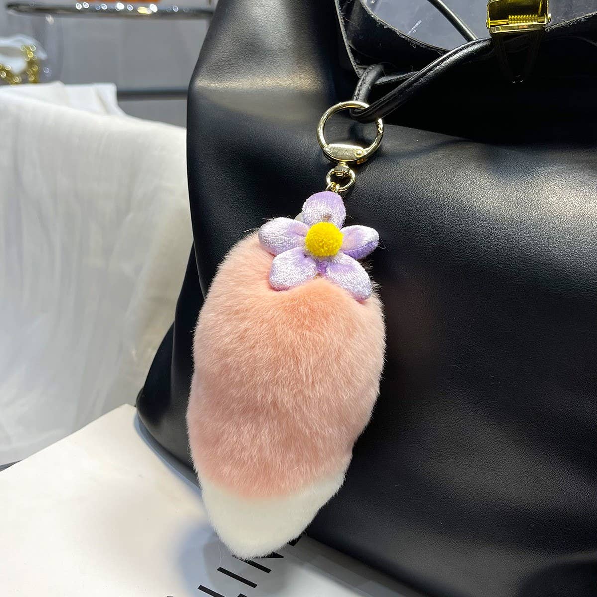 PINK SMALL TAIL CAR KEYCHAIN PENDANT ACCESSORIES_CWMM2600