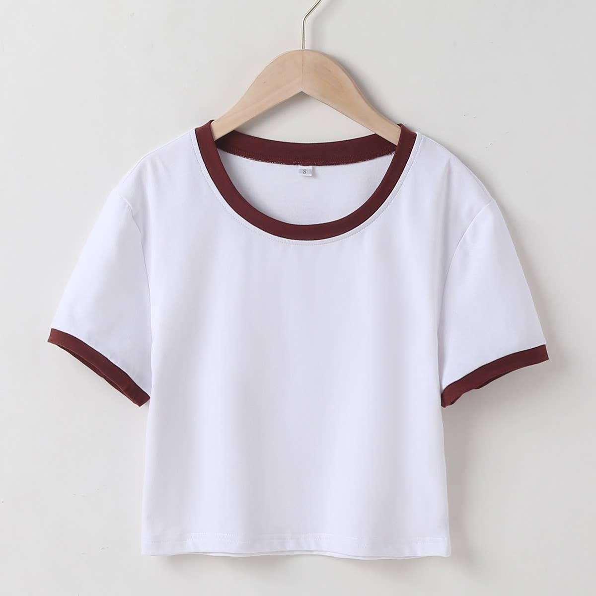 Basic crew neck slim fit solid color T-shirt
