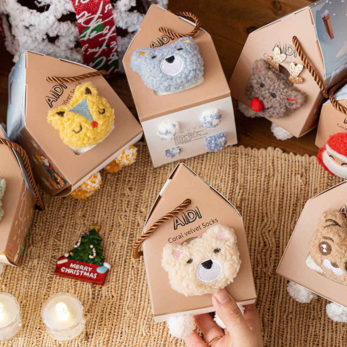 PLUSH MIDDLE TUBE CHRISTMAS SOCKS GIFT BOX_CWMS0768