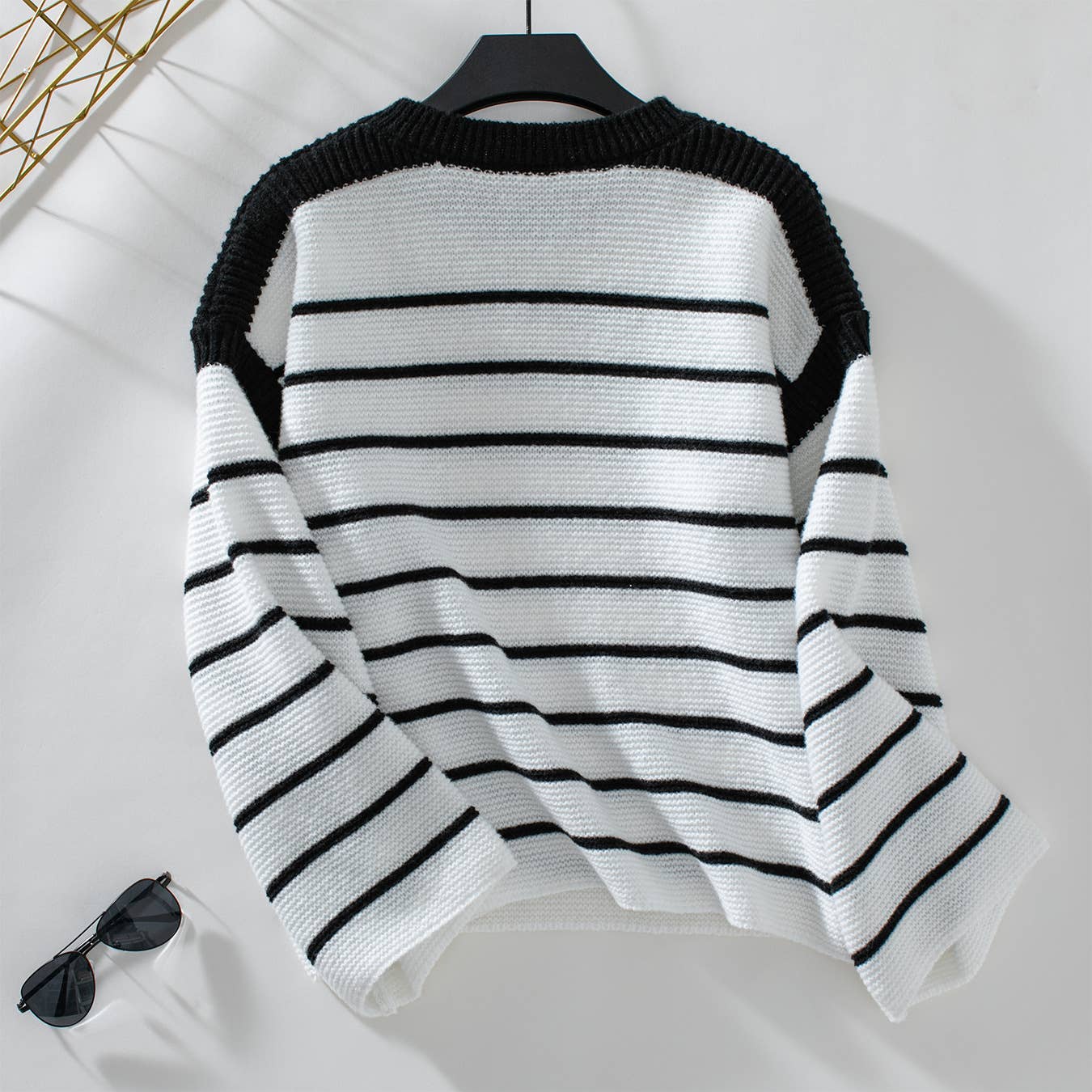 STRIPED PULLOVER LONG-SLEEVED CREW-NECK SWEATER