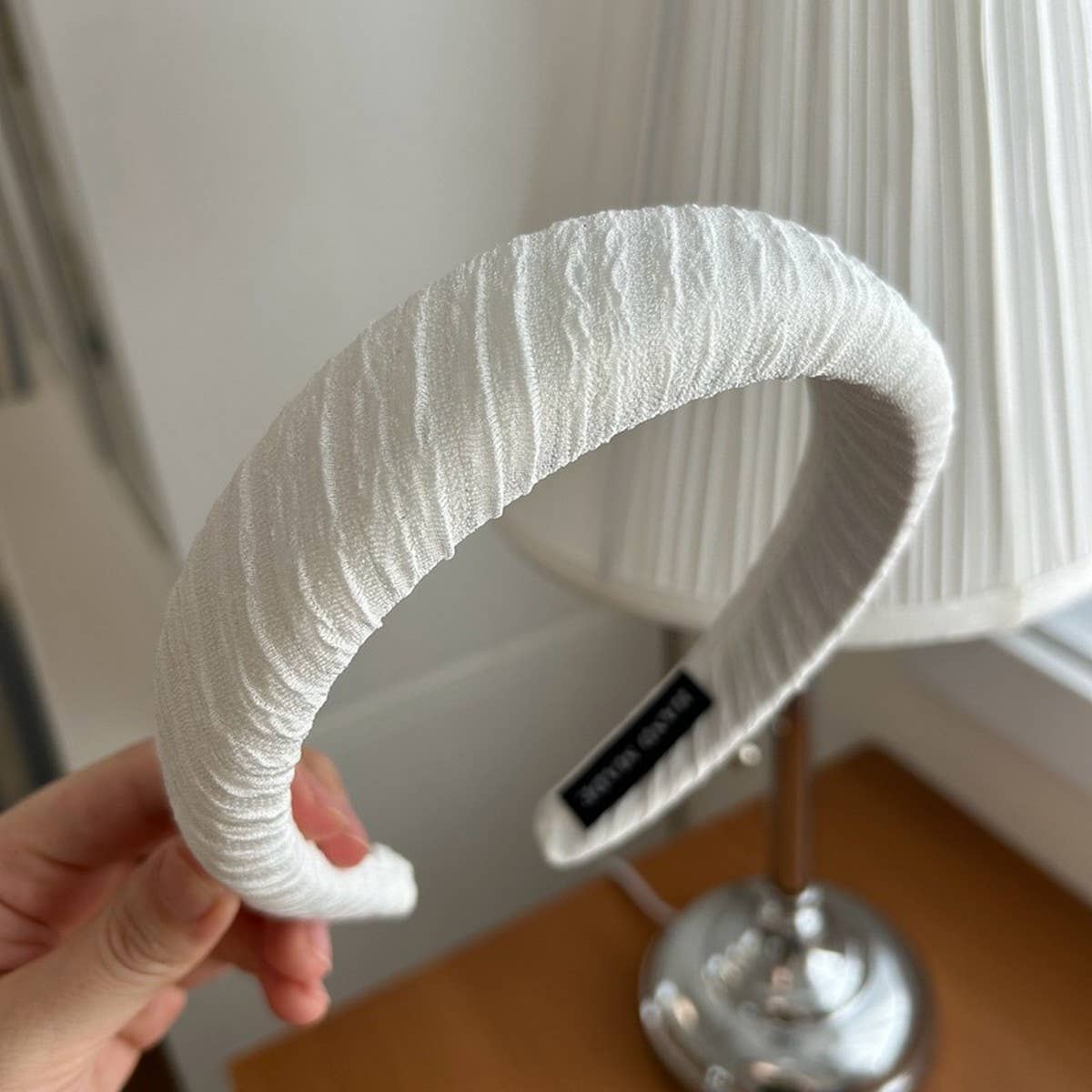 GENTLE PURPLE WIDE-BRIMMED HEADBAND