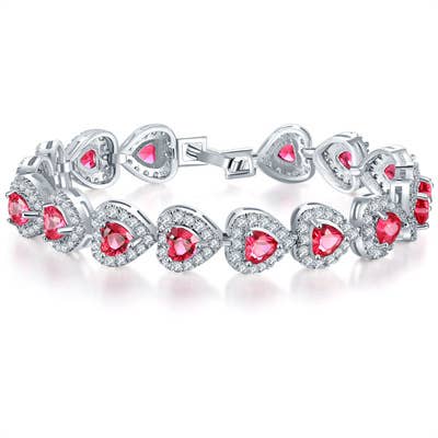 Luxurious heart-shaped zircon bracelet
