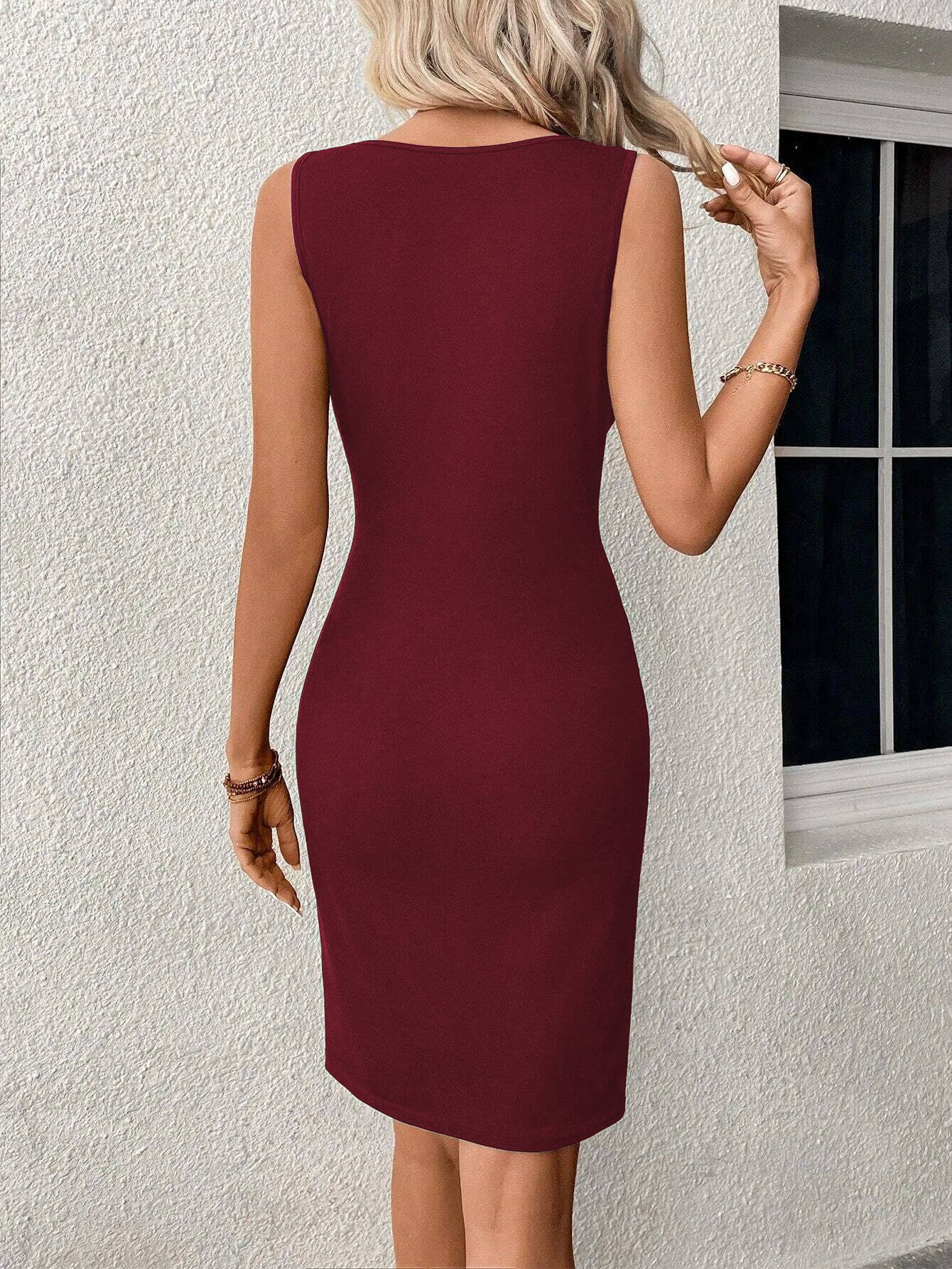 ROUND NECK SLIM-CUT SLEEVELESS DRESS WITH HIP WRAP