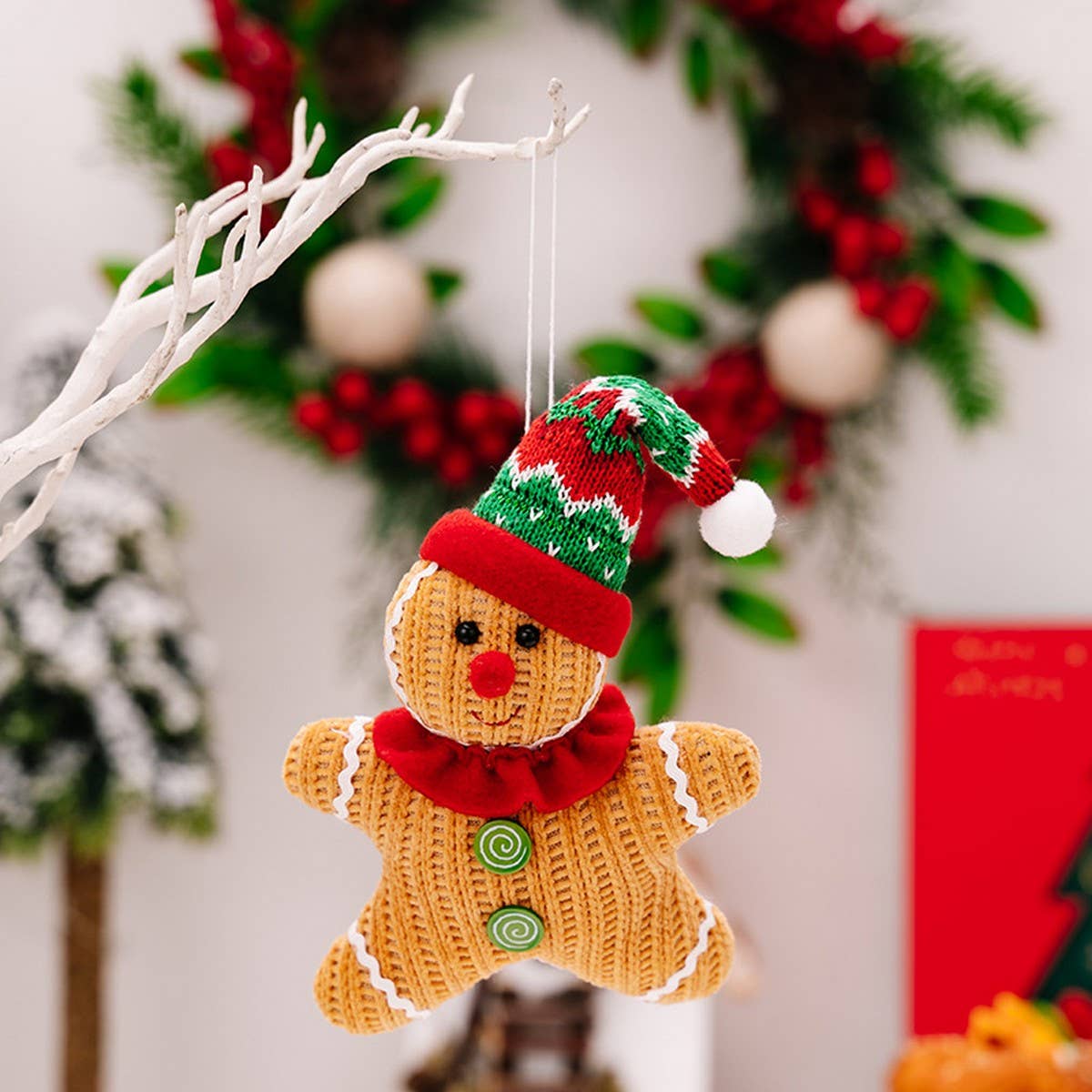 CWMM10297_CHRISTMAS GINGERBREAD MAN TREE HANGING ORNAMENT
