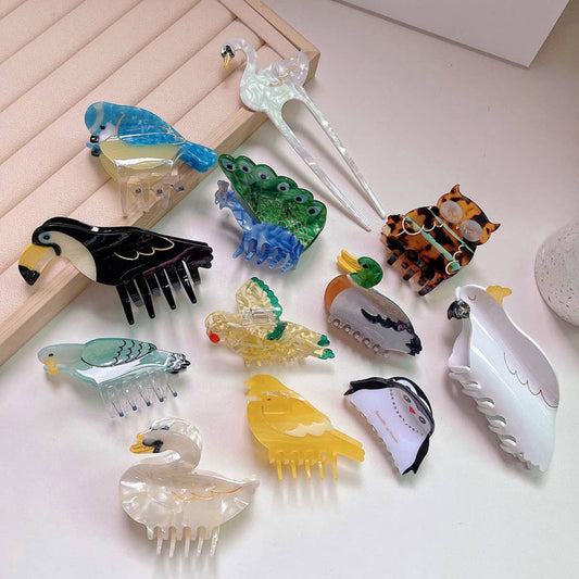 ANIMAL COLORFUL PARROT BIRD HAIR CLIP_CWAHA1336