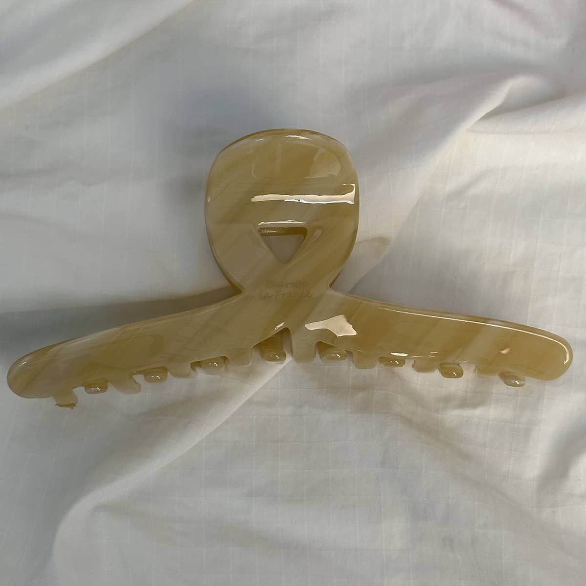 LARGE LINE SHARK HAIR CLIP_CWAHA0861