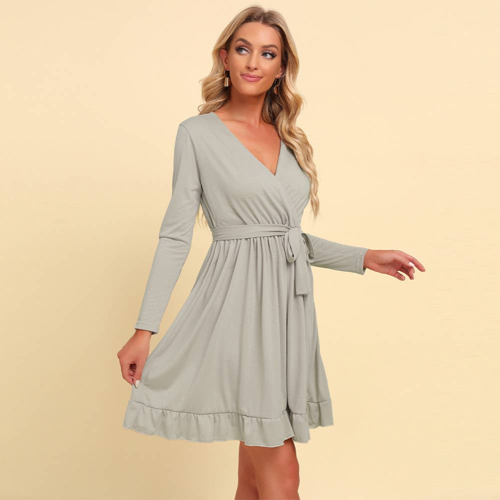 Solid color V-neck lace-up long-sleeved dress