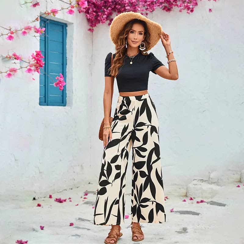 Tight-fitting crop T-shirt printed trouser suit
