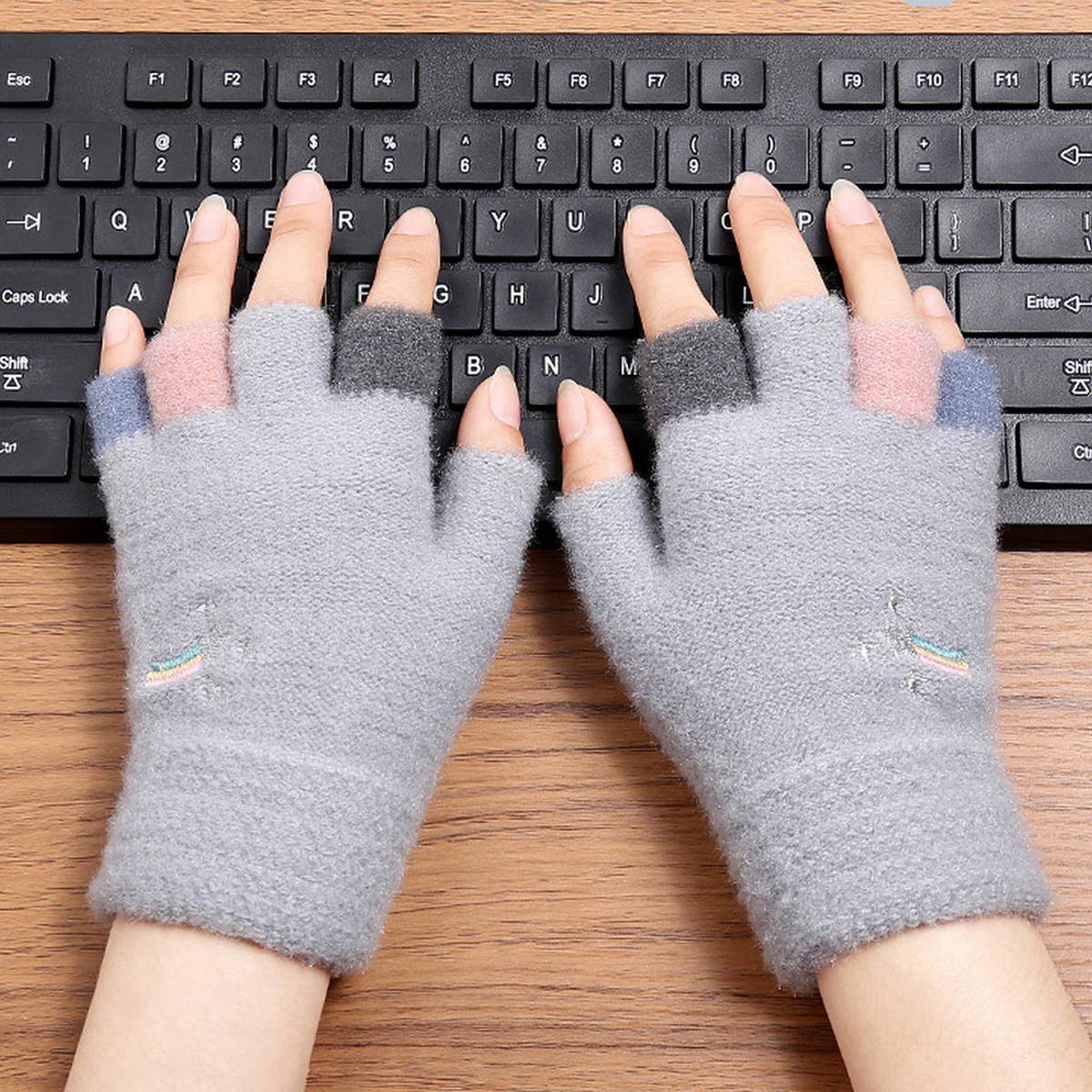 CARTOON COLD-PROOF PLUSH KNITTED GLOVES_CWAG0124