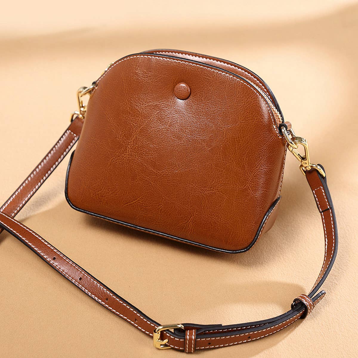 WOMEN WAXED LEATHER SHOULDER BAG_CWAB2667