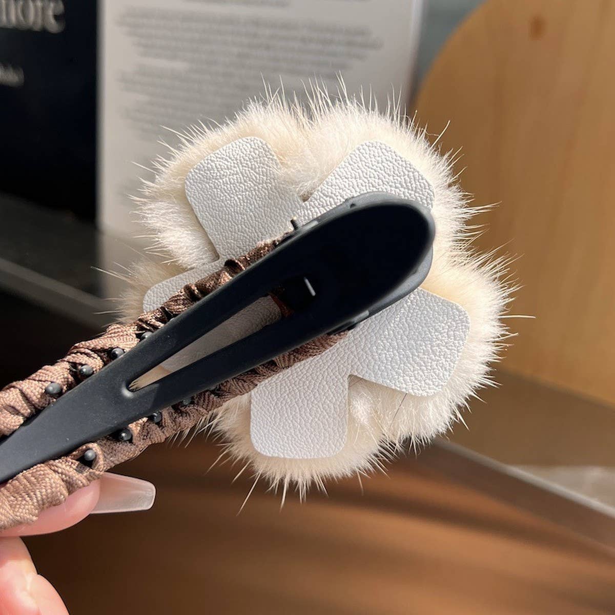 Autumn Winter Plush Hair Claw Floral Duckbill Clip_CWAHA3306