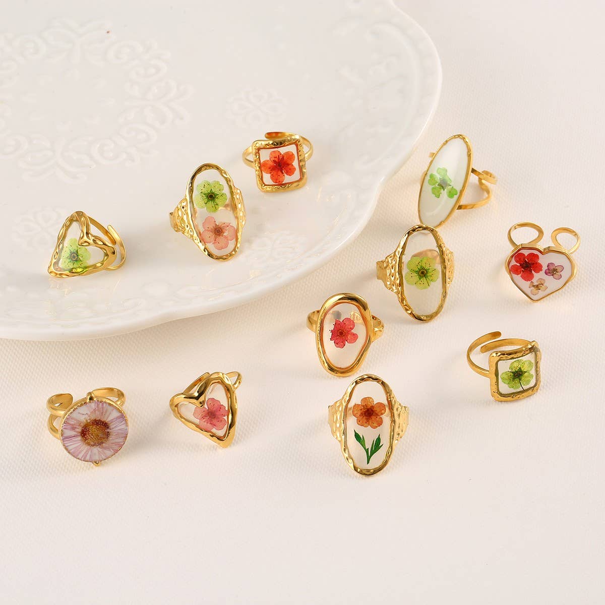 Open Adjustable Steel Ring with Dried Flowers_CWMM8930