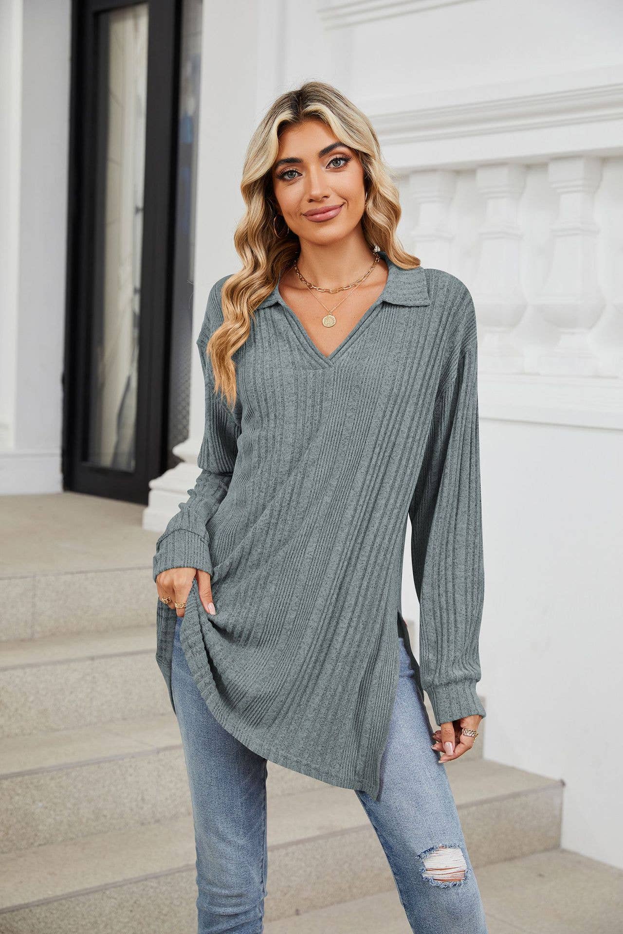Solid-color V-neck long-sleeved loose slit Top