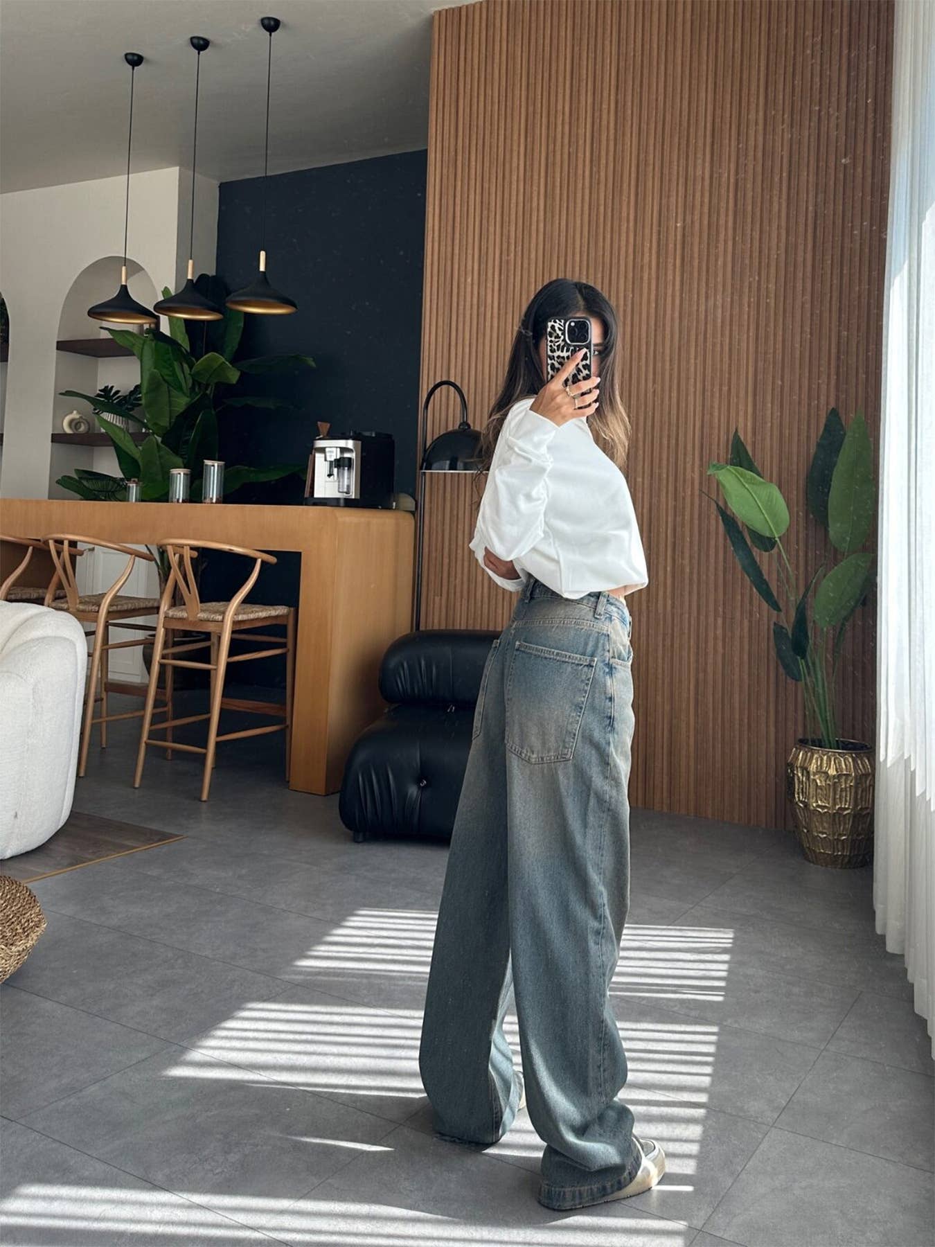 Retro micro-elastic washed straight-leg jeans