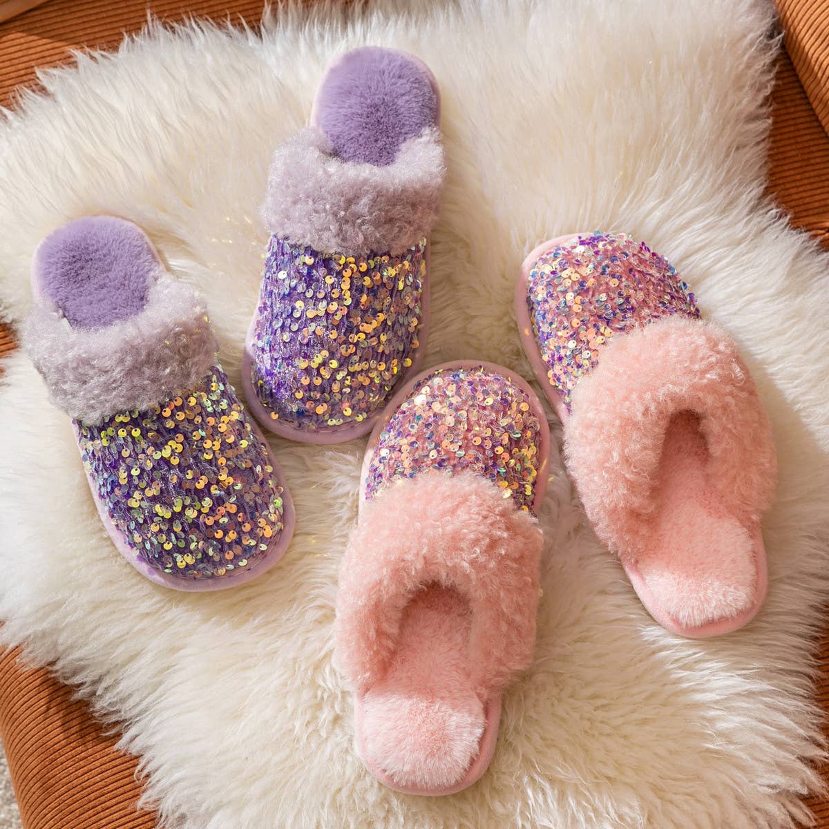 HOME FASHION SEQUINED PLUSH SLIPPERS_CWSHS0830
