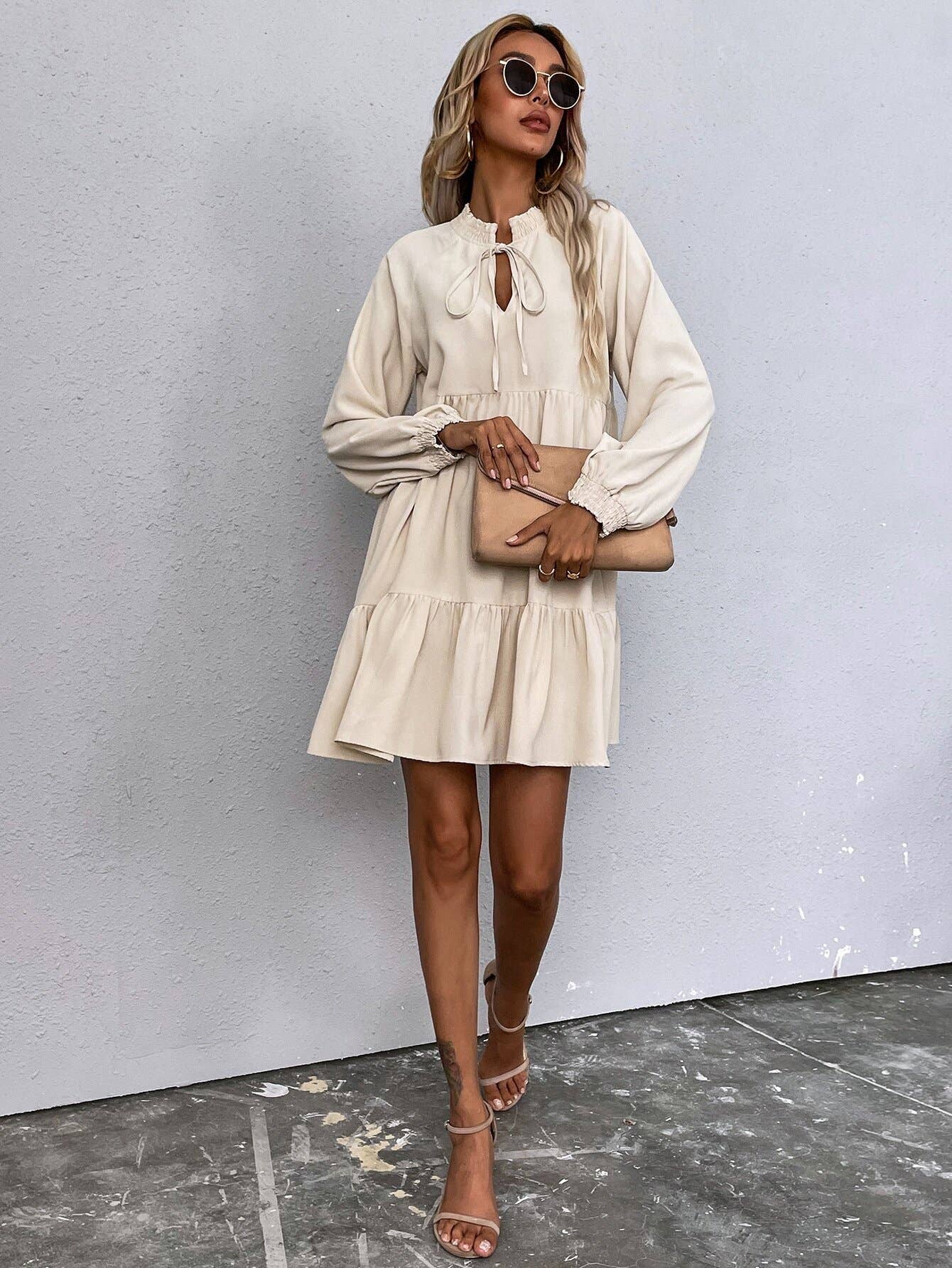 Puffed sleeves Elegant and loose classical dress