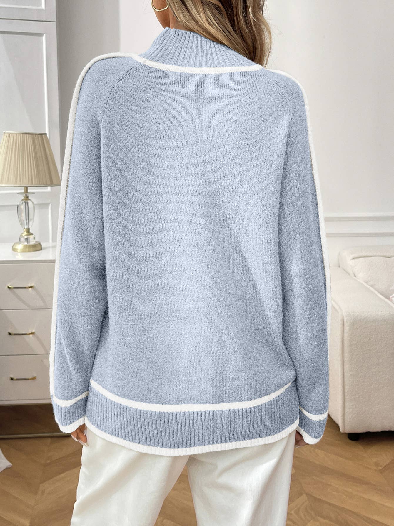 Semi-high-neck laid-back color-blocking sweater