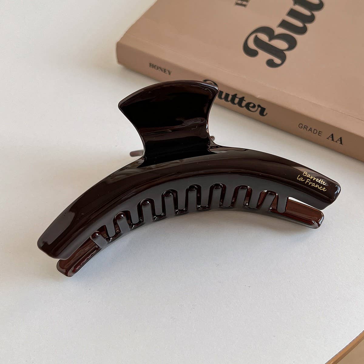 Maillard Brown Claw Clip ? Vintage Fall Hairpin