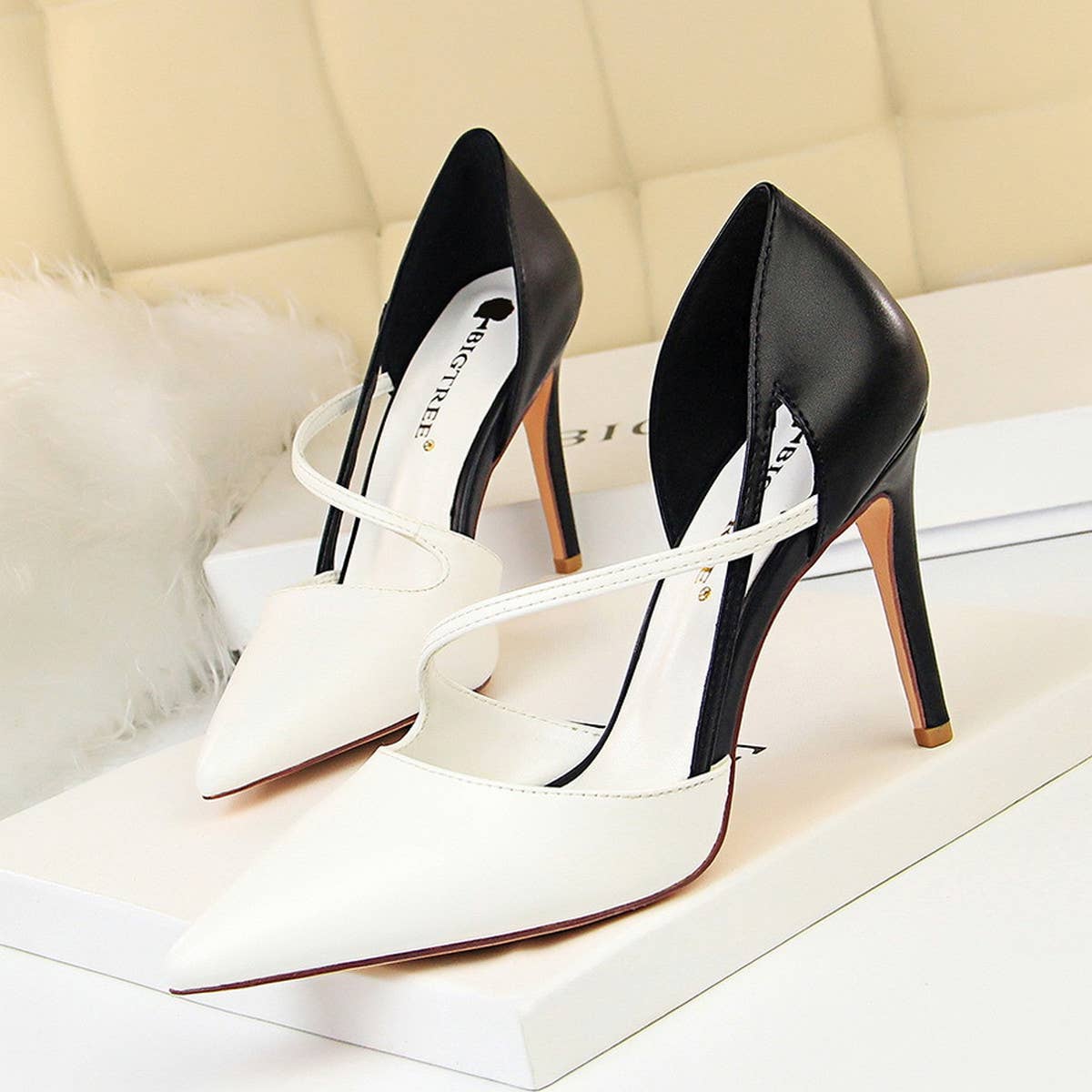 NEW POINTY COLOR MATCHING HOLLOW HIGH HEELS