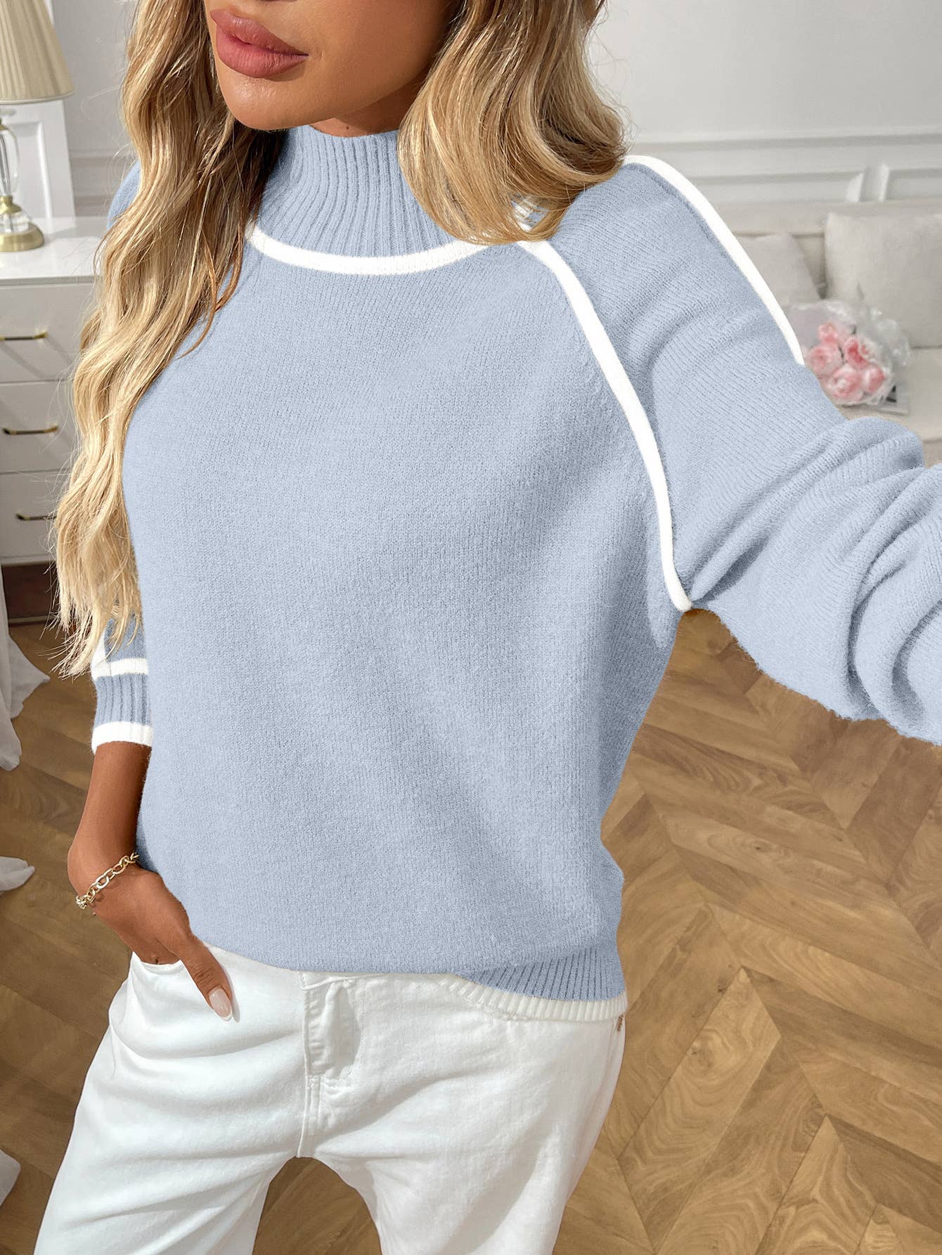 Semi-high-neck laid-back color-blocking sweater