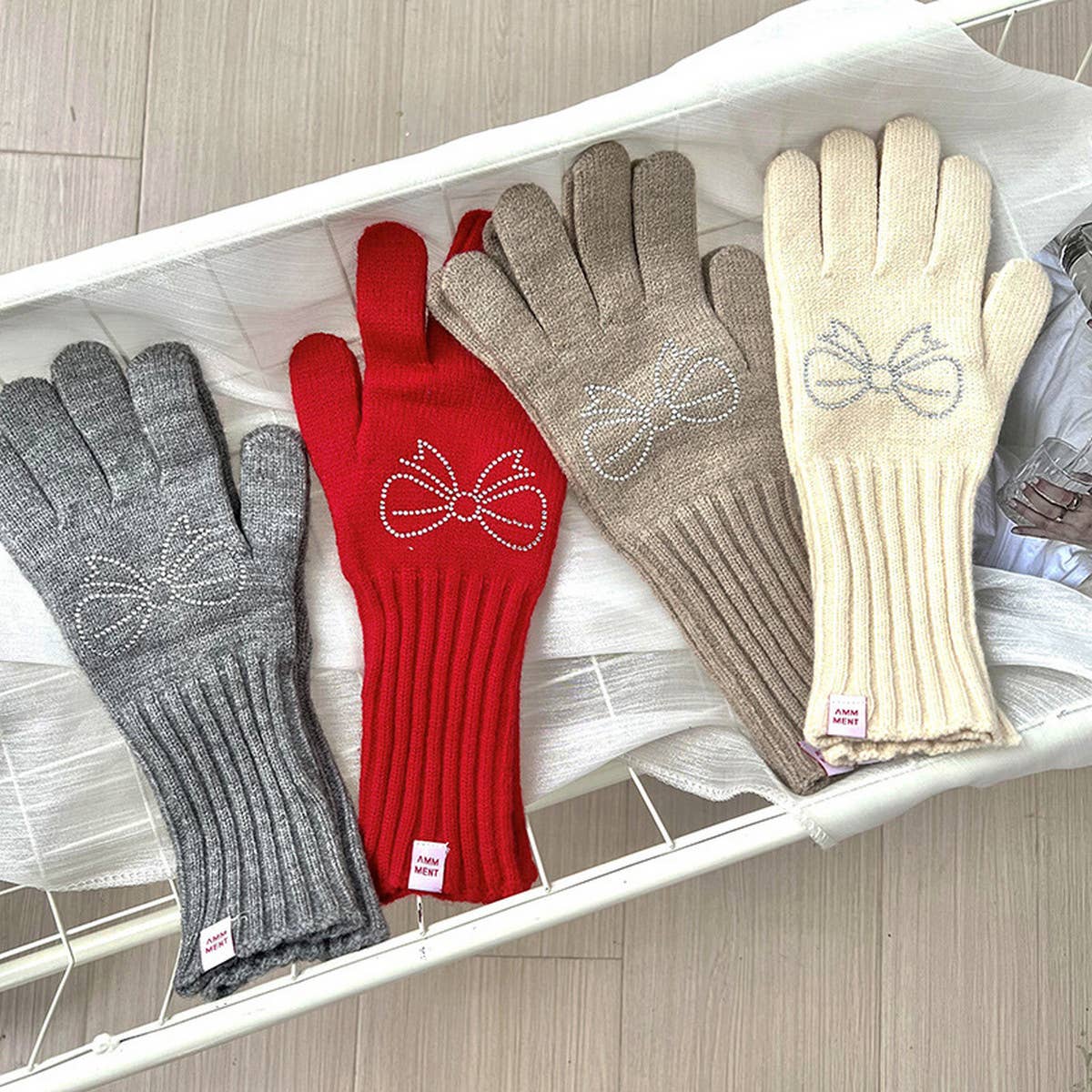 RHINESTONE BOW TOUCH SCREEN FIVE-FINGER GLOVES_CWAG0141