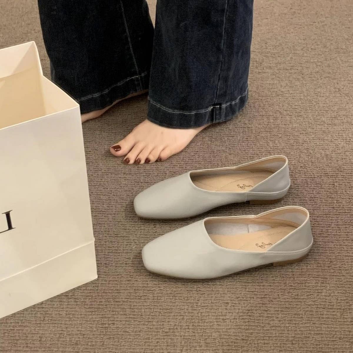 Soft Leather Slip-On Loafers for Women_CWSHF0054