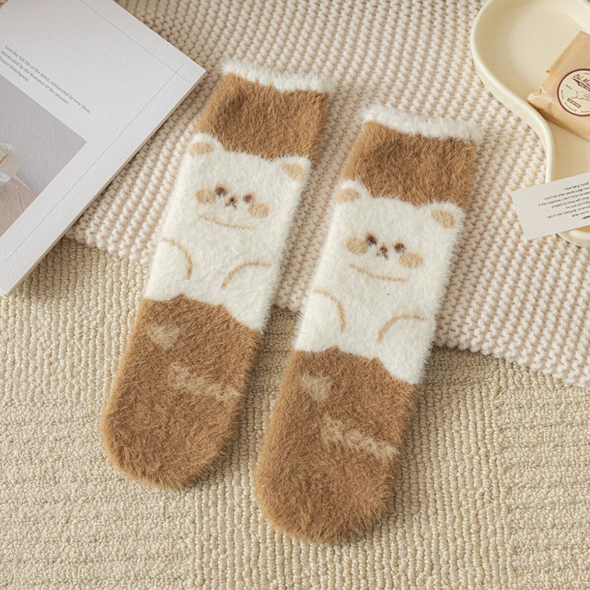 BROWN WARM CARTOON CUTE MID-TUBE SOCKS_CWMS0794
