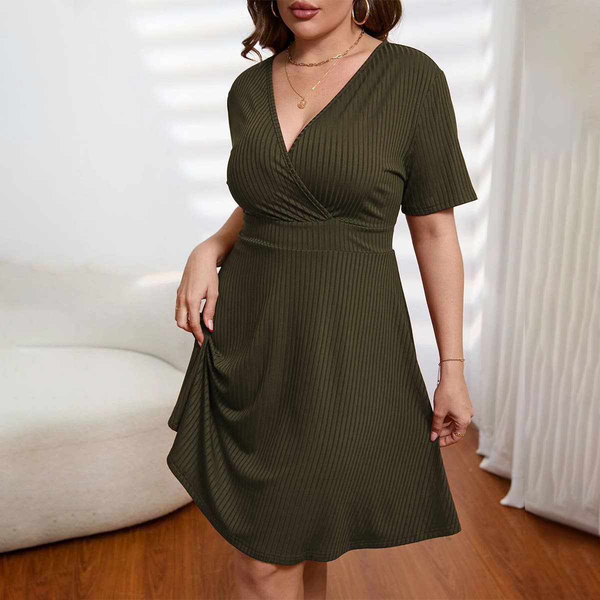 OVERSIZED SOLID COLOR KNITTED DRESS_CWDSD3322