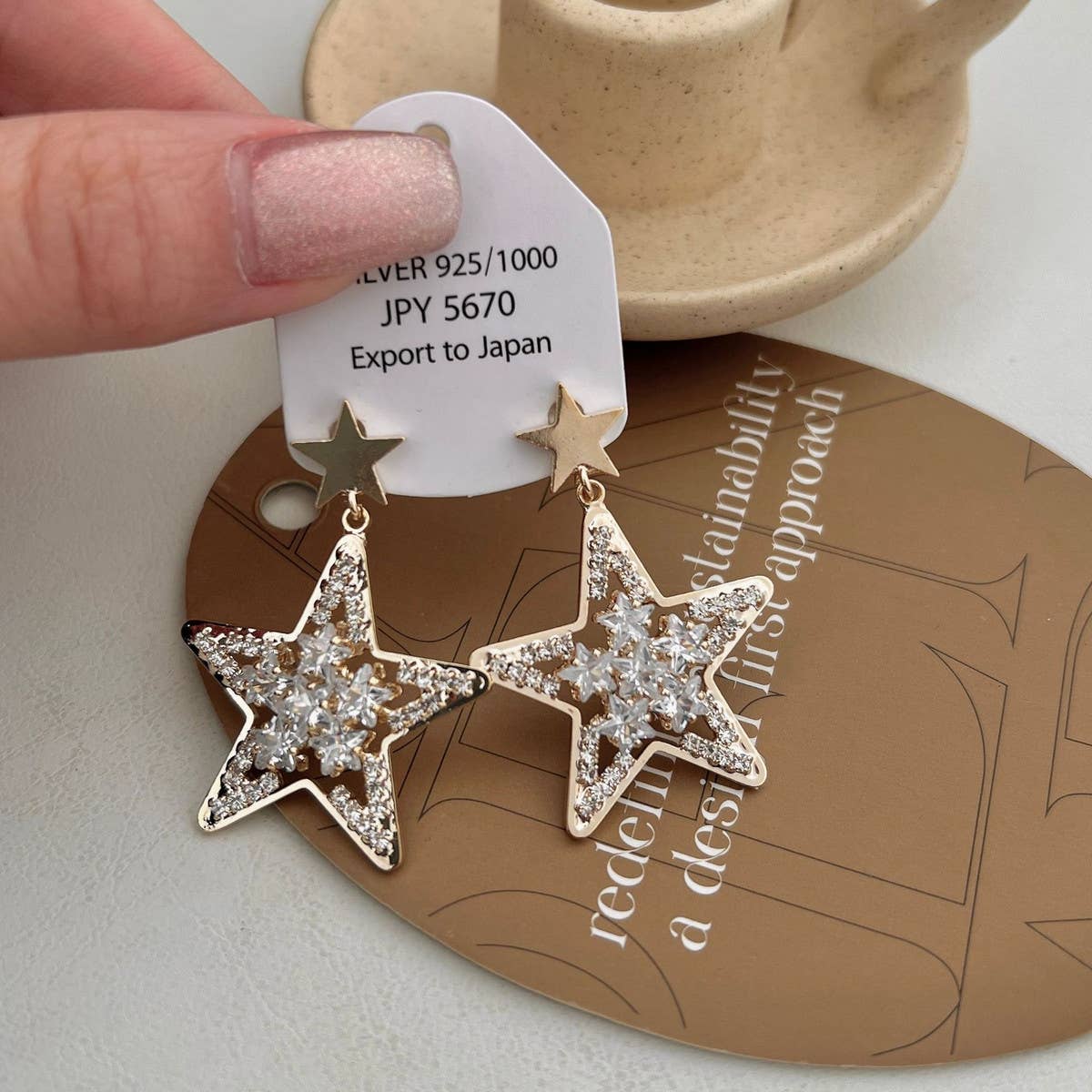 LIGHT LUXURY STAR PENDANT EARRINGS