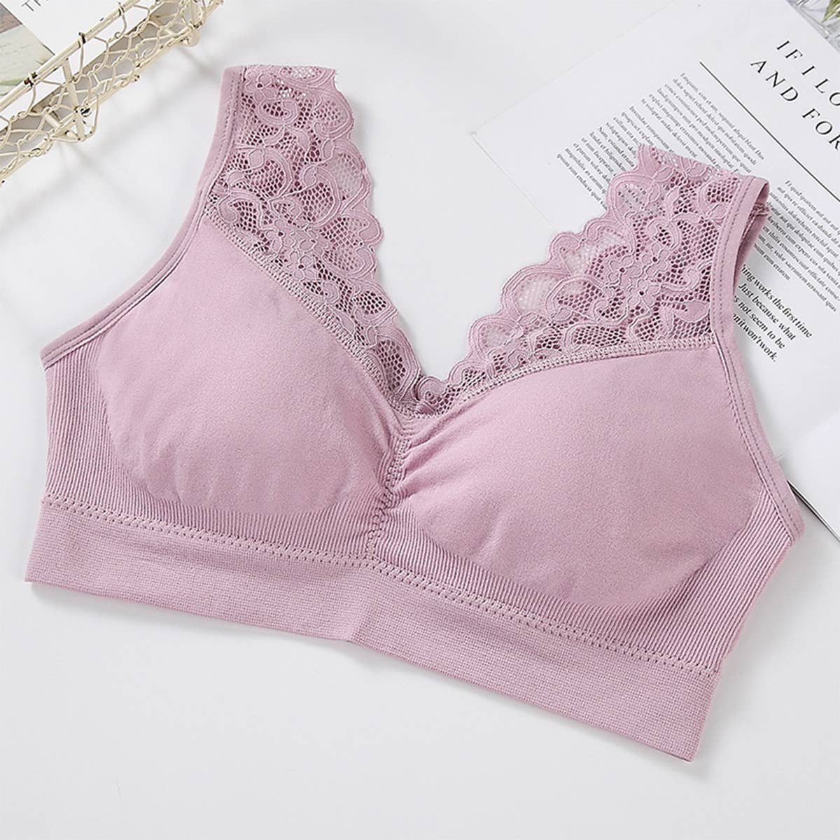 WOMEN PLUS-SIZE LACE BRA WITH BEAUTIFUL BACK