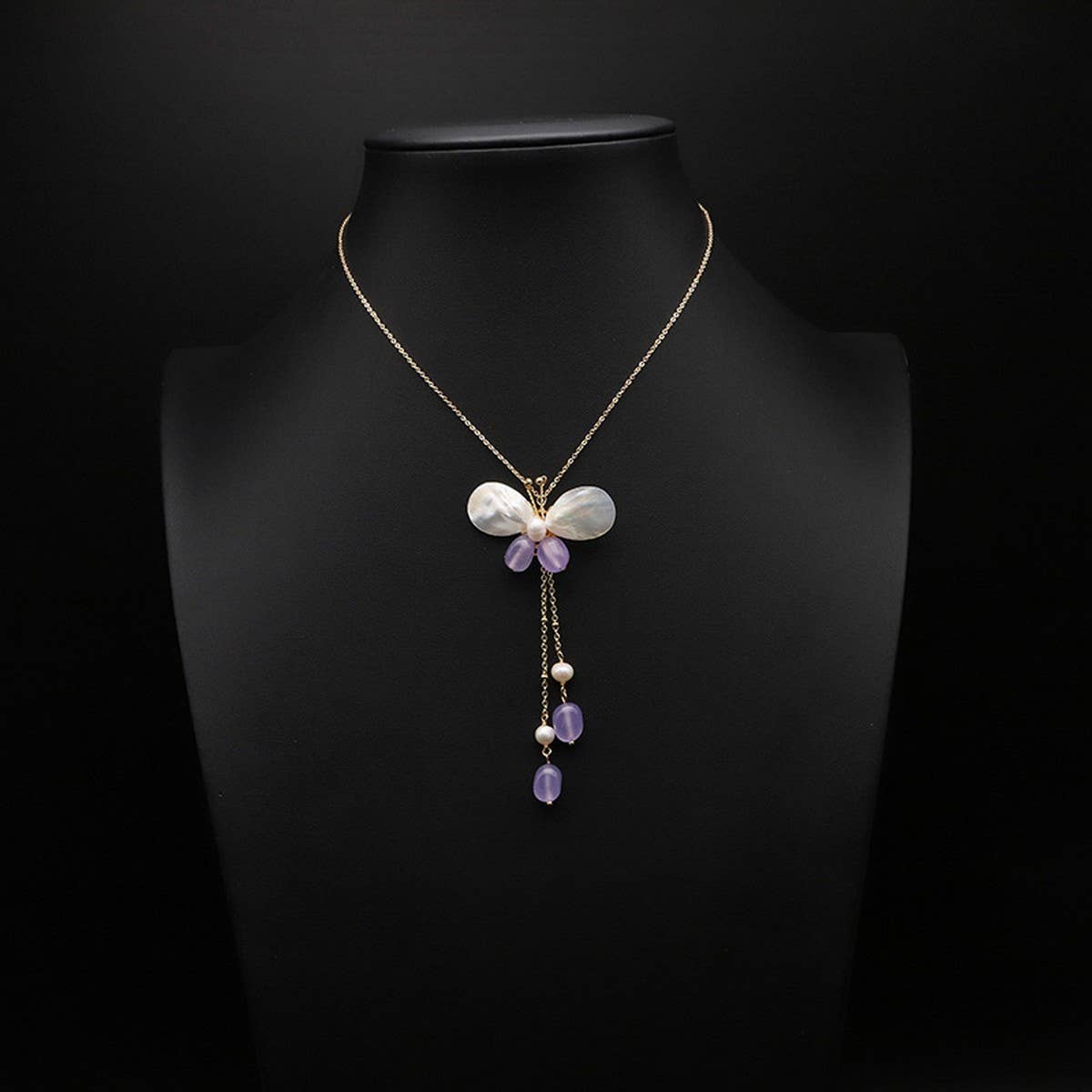 NEW SHELL BUTTERFLY NATURAL PEARL NECKLACE