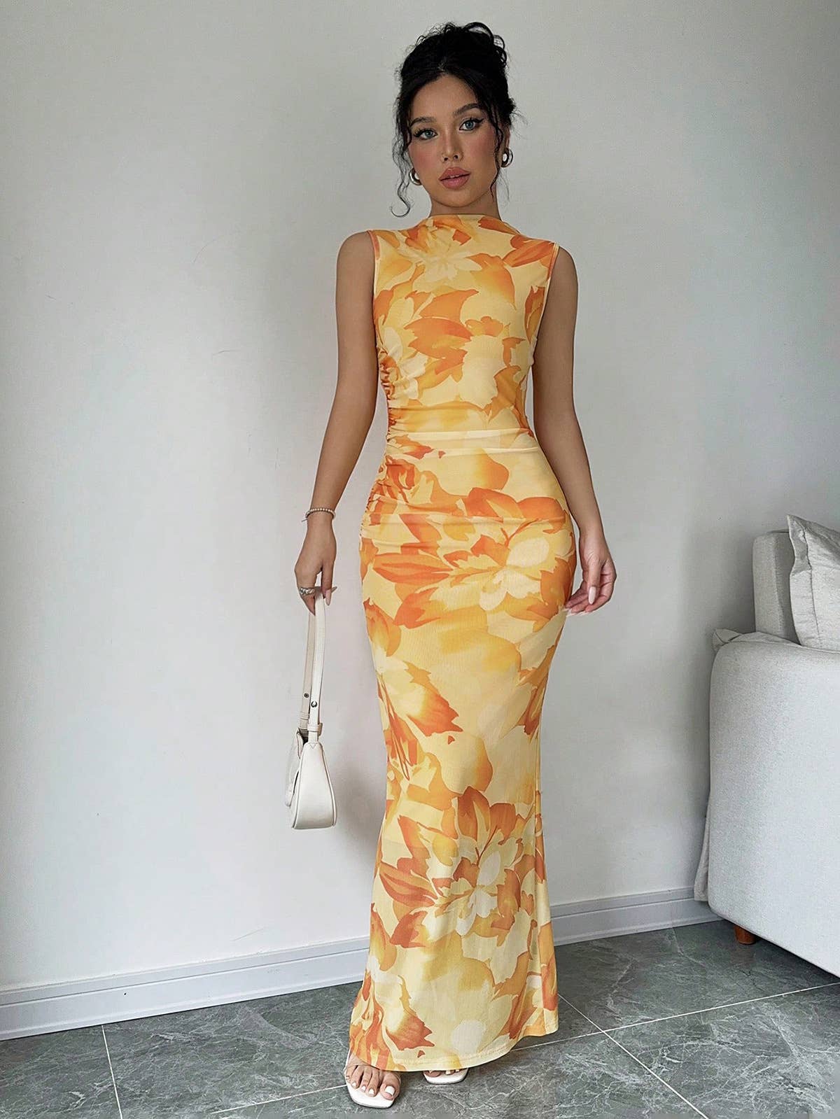 Stylish French retro sleeveless hip-hugging dress