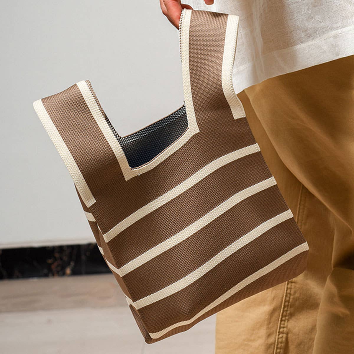 COW PATTERN CUTE KNOT WRISTLET KNITTED TOTE BAG_CWAB0880