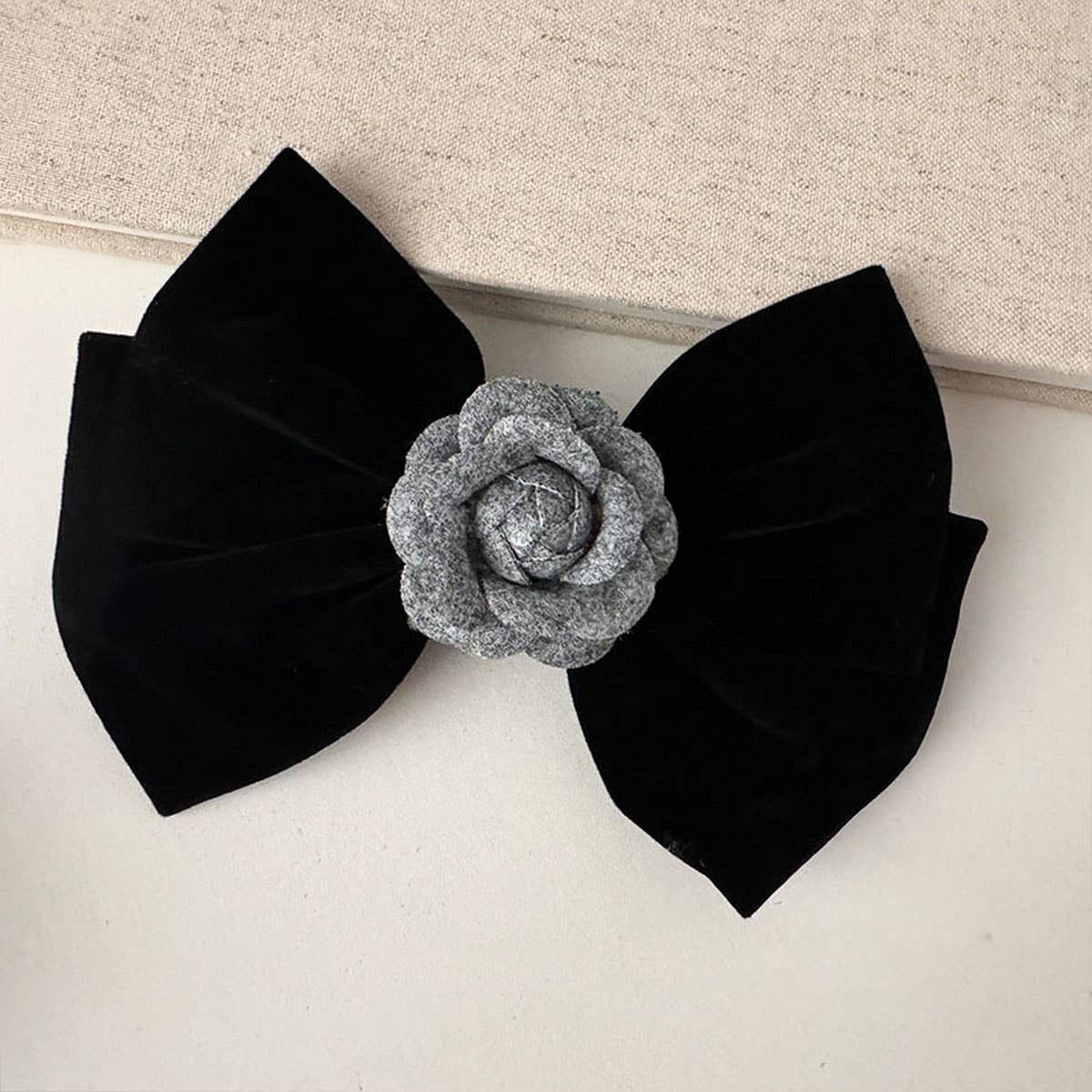 COOL GRAY CAMELLIA HAIRPIN HEADBAND