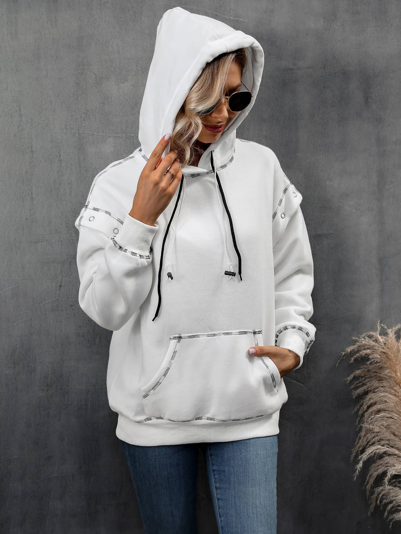 HOODIE WITH SHOULDER CUFF AND DRAWSTRING HOODIE
