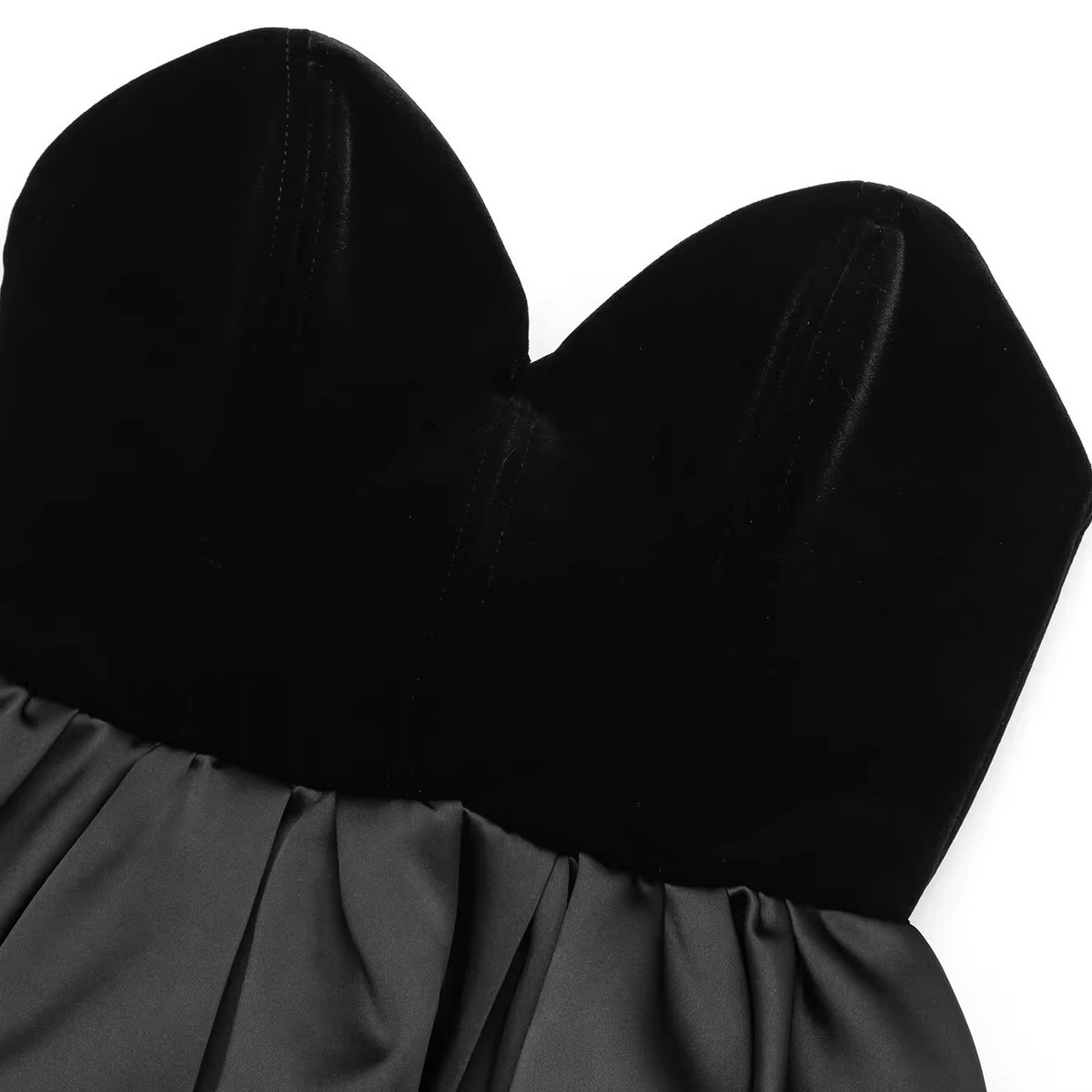 Velvet Blouse ? Trendy French Look