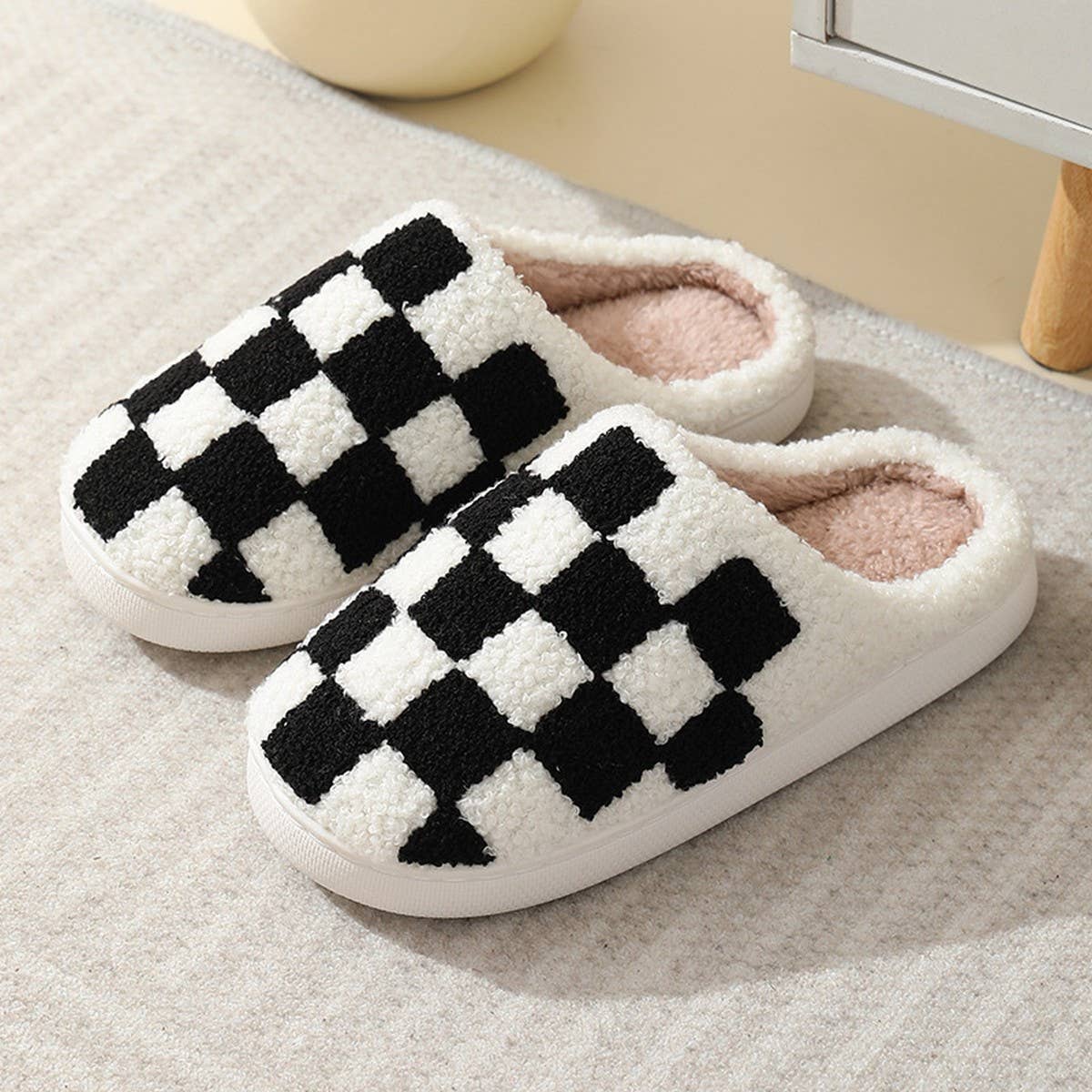 SIMPLE CHECKERED WARM COTTON SLIPPERS_CWSHS0250