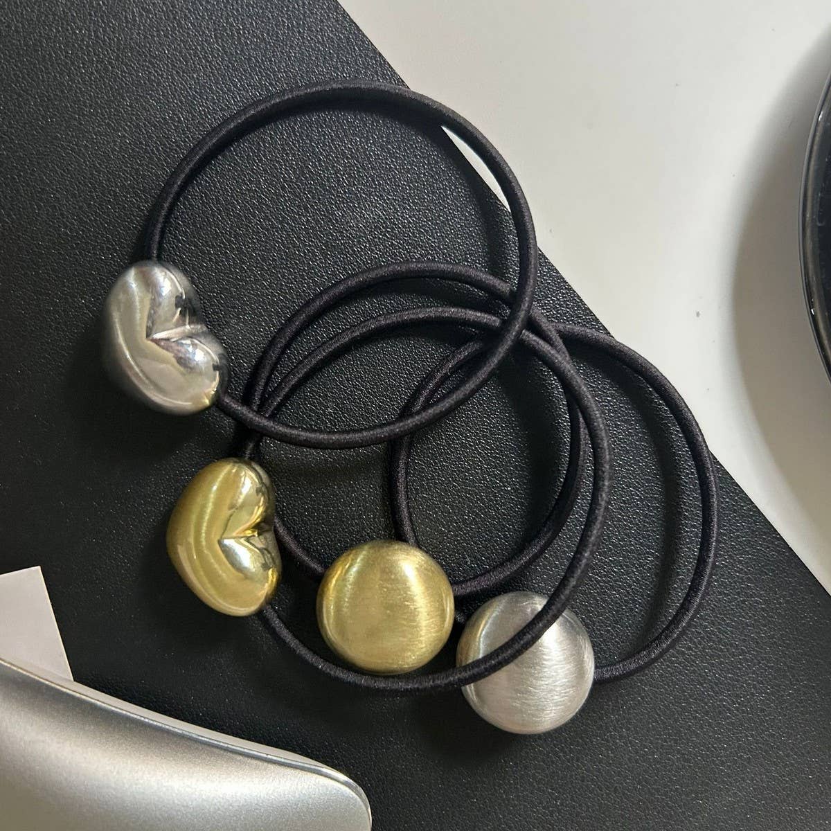 SIMPLE AND CUTE HIGH-END HAIR SCRUNCHIES