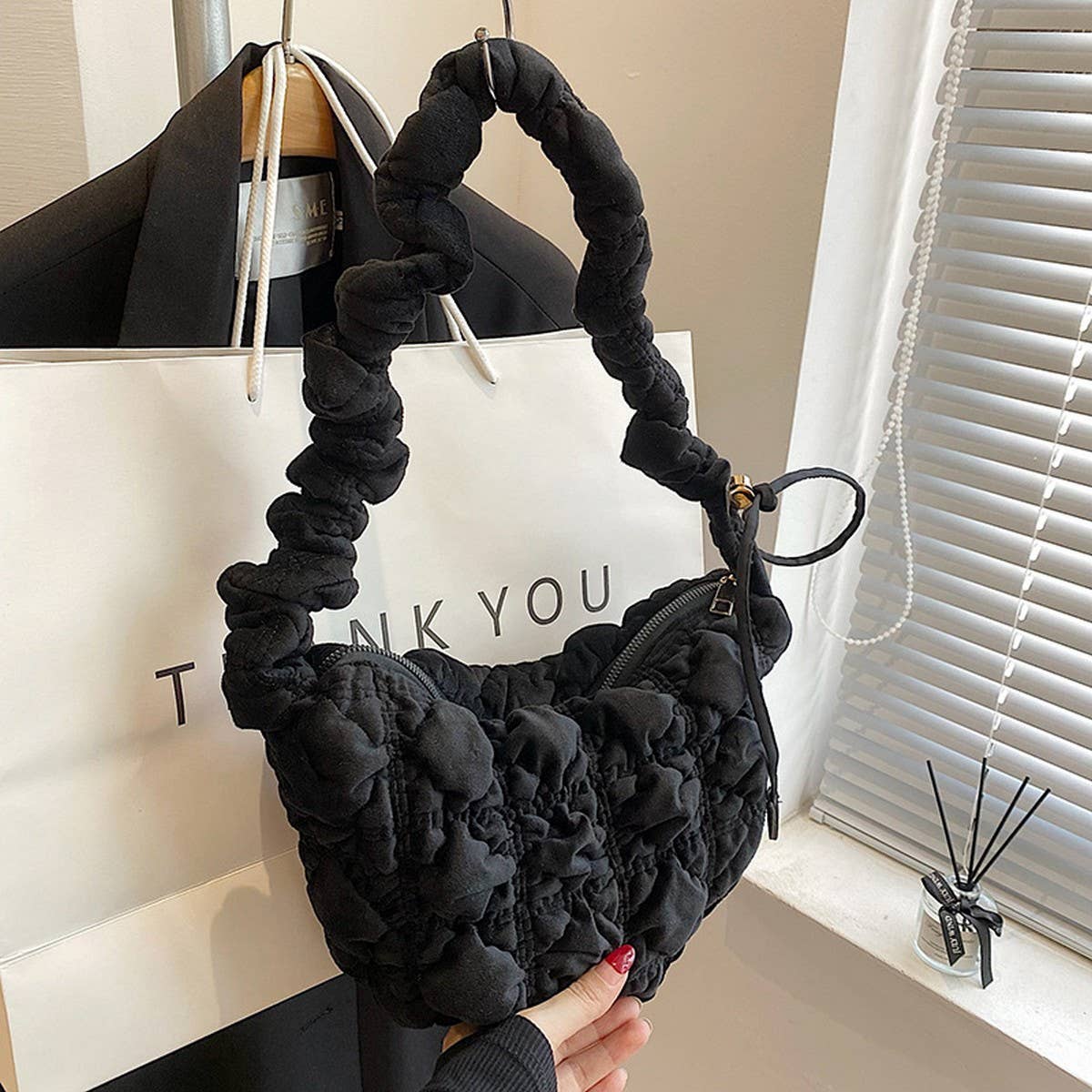 Velvet Puffy Cloud Shoulder Crossbody Bag_CUAB00491