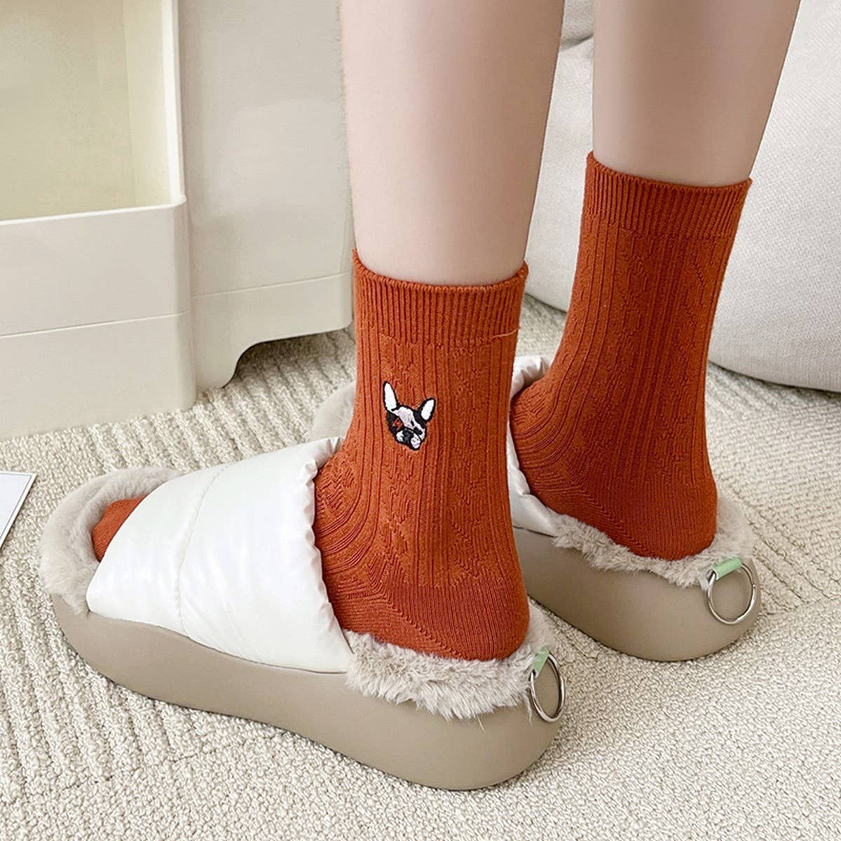 THIN EMBROIDERED BREATHABLE WOMEN'S MID-CALF SOCKS
