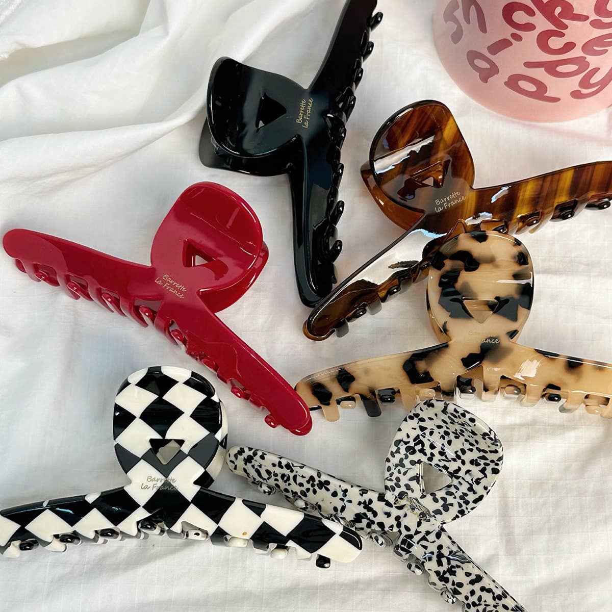 LARGE LINE SHARK HAIR CLIP_CWAHA0861