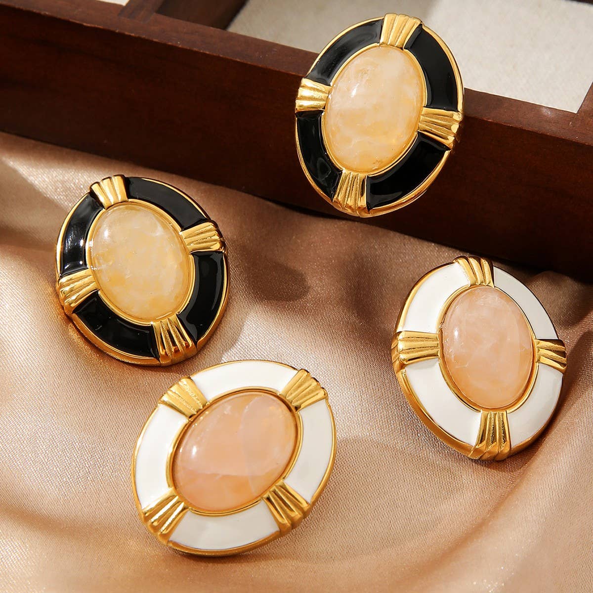 18K GOLD OVAL CROSS NATURAL STONE EARRINGS_CWMM3606