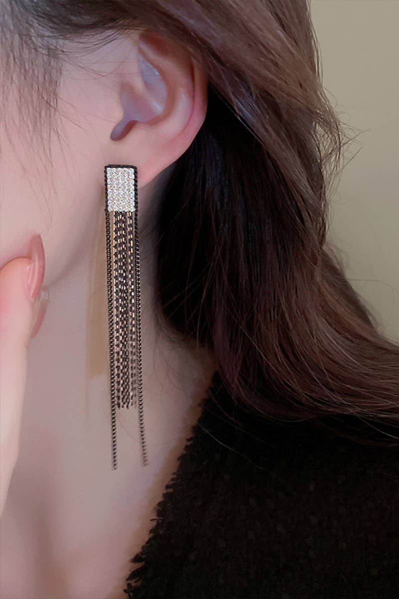 CHANDELIER DROP FASHION EARRINGS_CWAJE0360