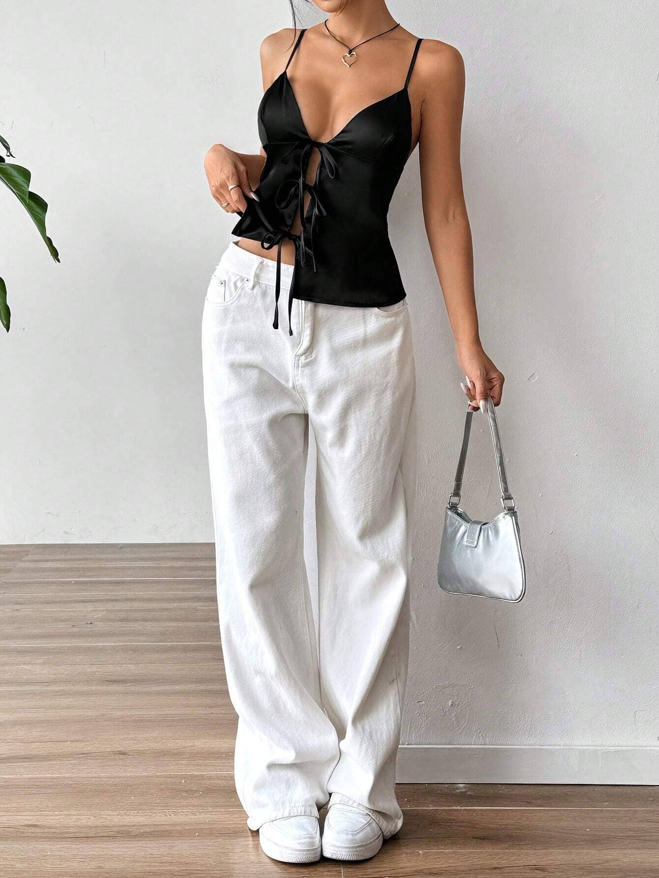 Slim-fit backless design sense hollow halter vest