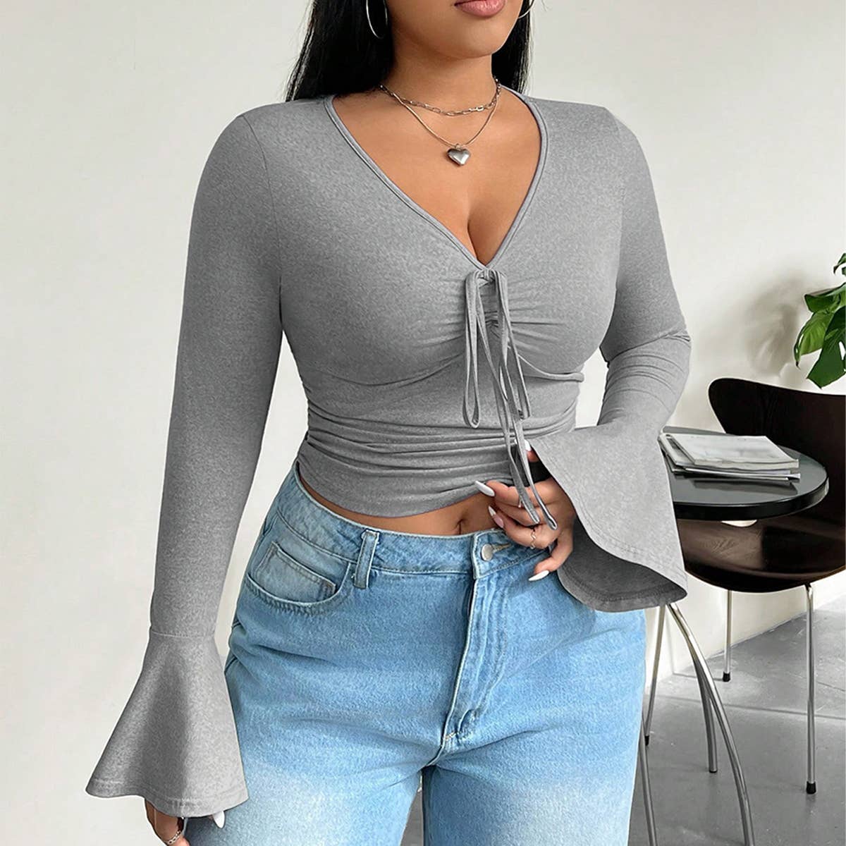 V-neck long-sleeved T-shirt pure slim short top