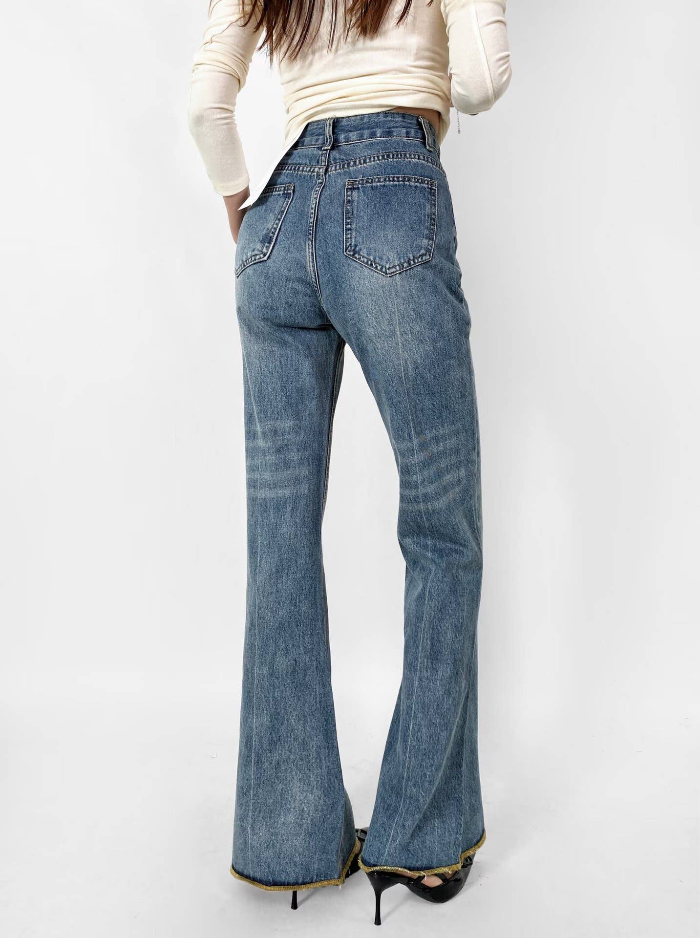 Retro, slightly flared pants, loose washed jeans